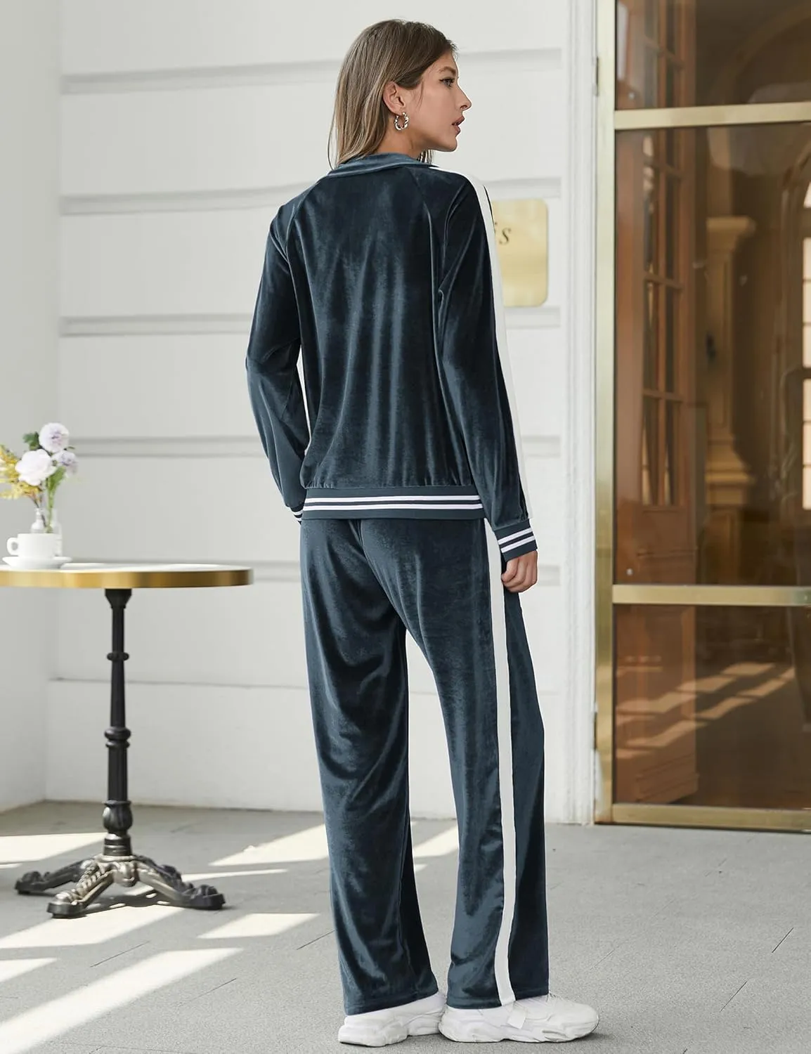 Ekouaer Women's Velvet Velor Tracksuits 2 Piece Lounge Outfits Zip Up Sweatshirt and Sweatpants with Pockets S-3XL