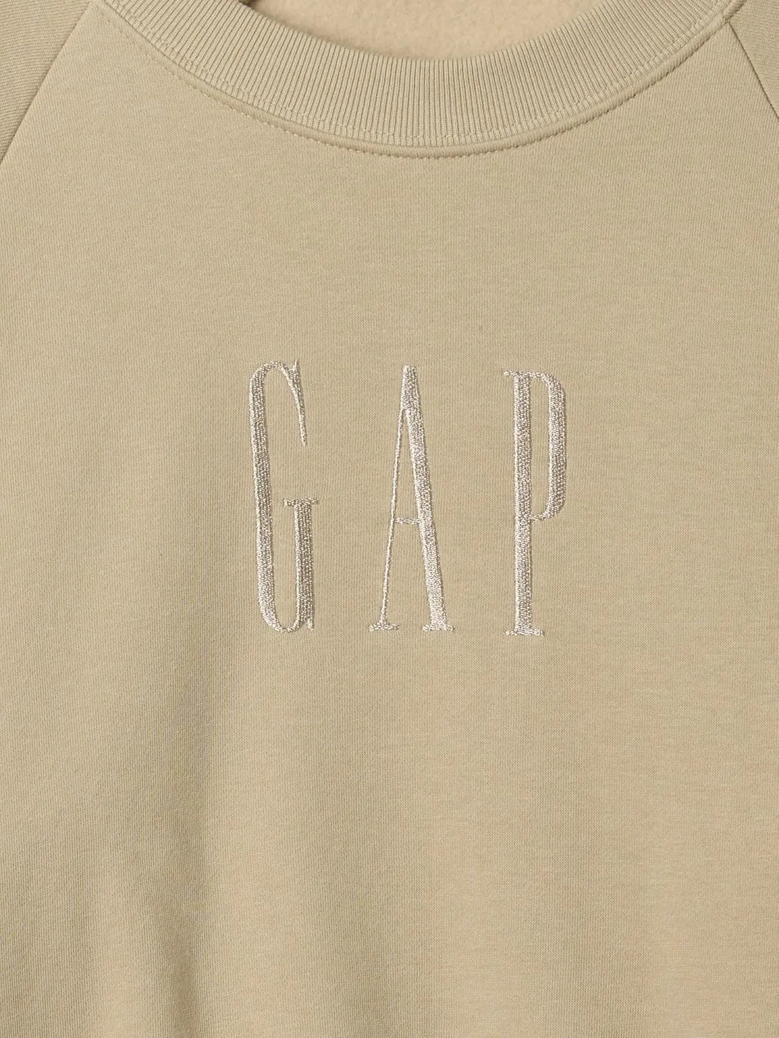 GAP Women's Logo Raglan Crewneck Sweatshirt